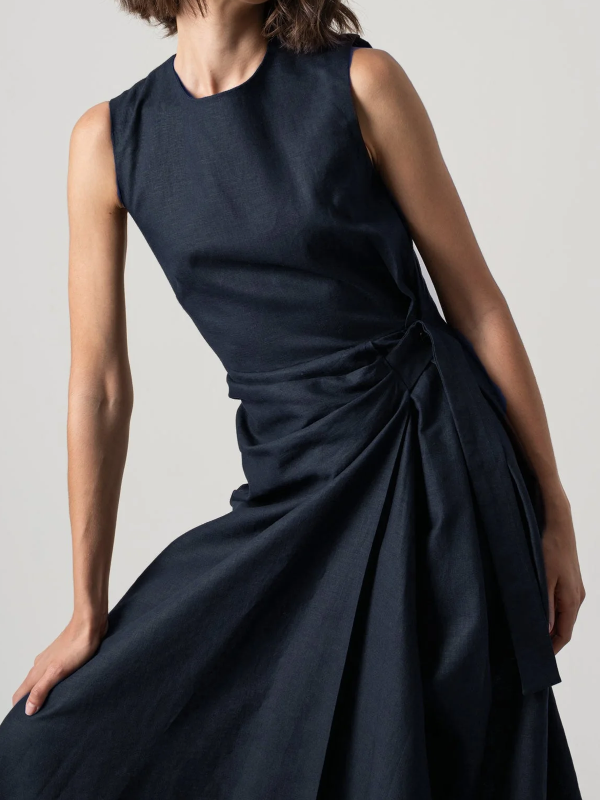 Linen Crew Neck Pleated Sleeveless Midi Dress Linen Crew Neck Pleated Sleeveless Midi Dress